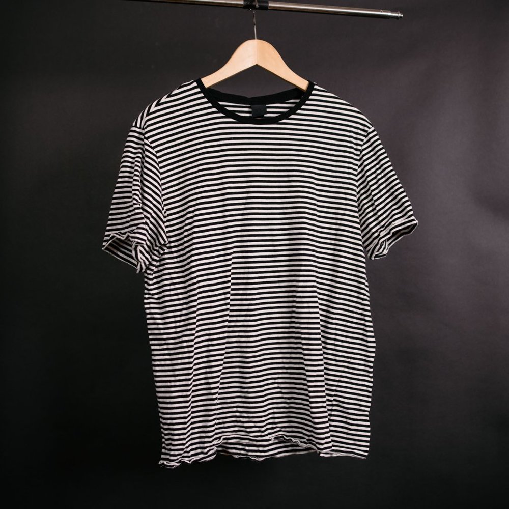 H&M Black and White Striped Men T-Shirt